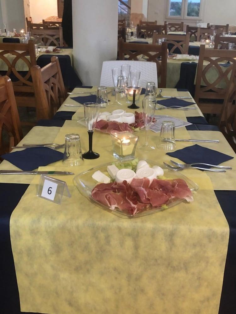 Hotel Resort Portoselvaggio Sant Isidoro  Esterno foto